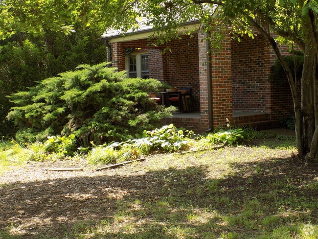 Building Photo - 2808 Winthrop Rd Rental