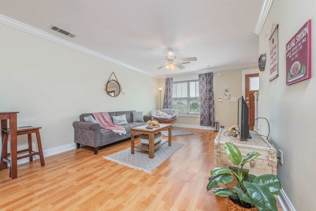 Photo - PRE-LEASE August 2026!!! 2/2.5 in The Wood...