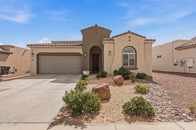 Building Photo - 253 Emerald Sun Dr