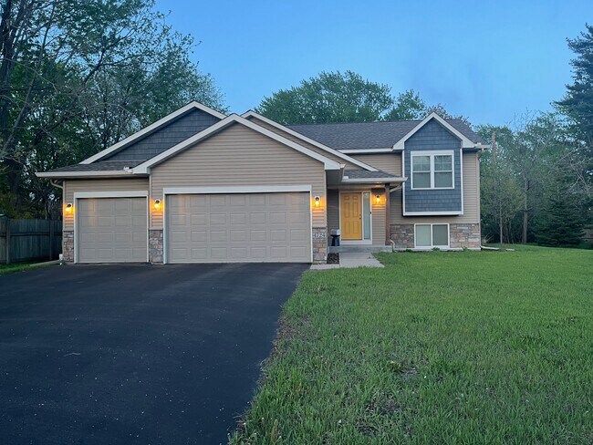 Photo - 4724 Lakeland Ave N