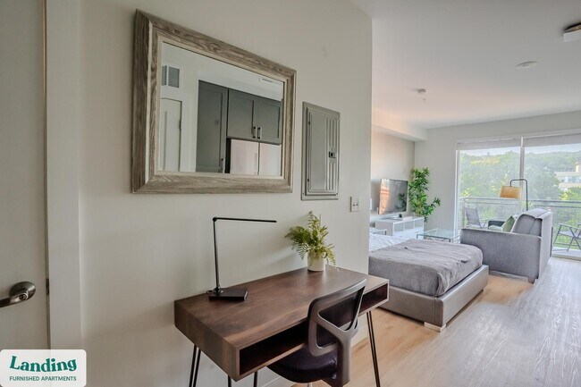 Photo - 210 E Green St Unit 814.1410574