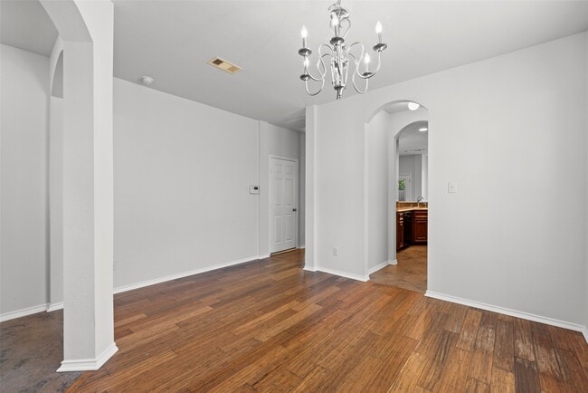 Building Photo - 12850 Pecan Shores Dr