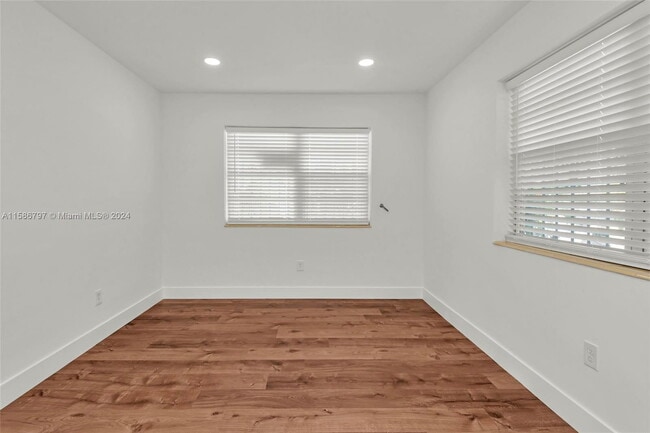 Photo - 4200 NE 1st Ave