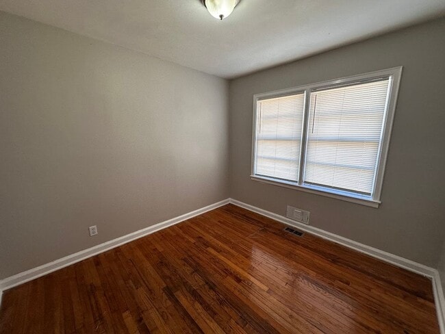Photo - 3 bed 1 bath property in Decatur!!
