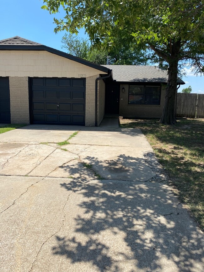 Building Photo - 11375 Walters Ave Rental
