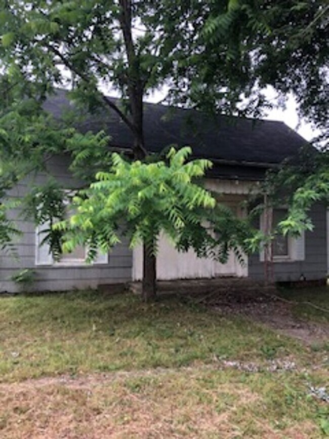 Photo - 3 bed 1 bath home