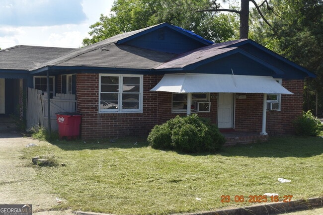 Photo - 803 Grosso Ave House