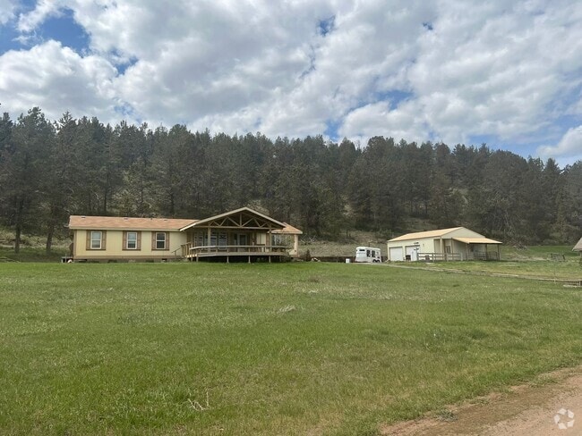 Building Photo - 3 Bedroom, 2 Bathroom Manufactured Home - ...