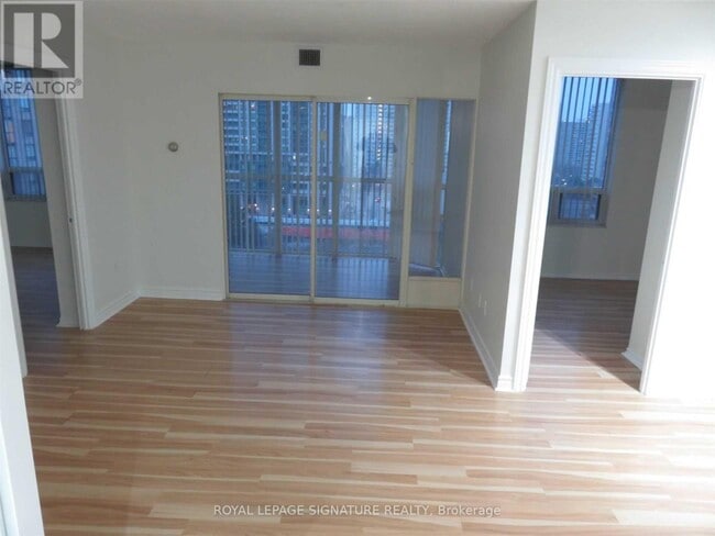 Photo - 285 Enfield Pl Unit 801