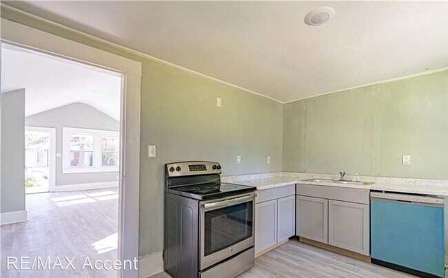 Photo - 2 br, 1 bath House - 109 Kingman Ave.