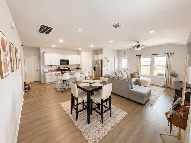 Photo - 7006 Fread Dr