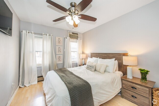 Building Photo - 307 Monroe St Unit 1 Rental