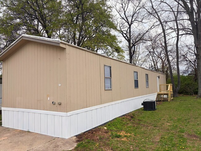 Photo - 28 Deerwood Park