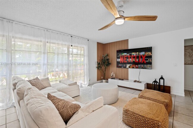 Photo - 8101 W Lake Dr