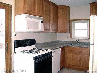 Photo - 2027 Brockton Ave
