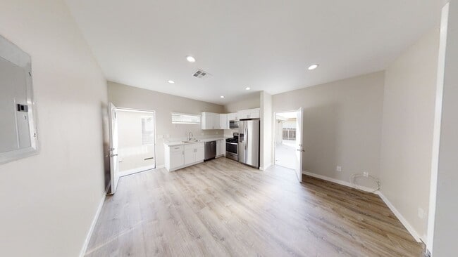 Photo - 4BD/2BA, Great Yard Space!