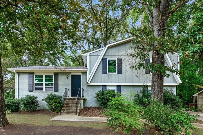 Photo - 2948 Medina Dr House