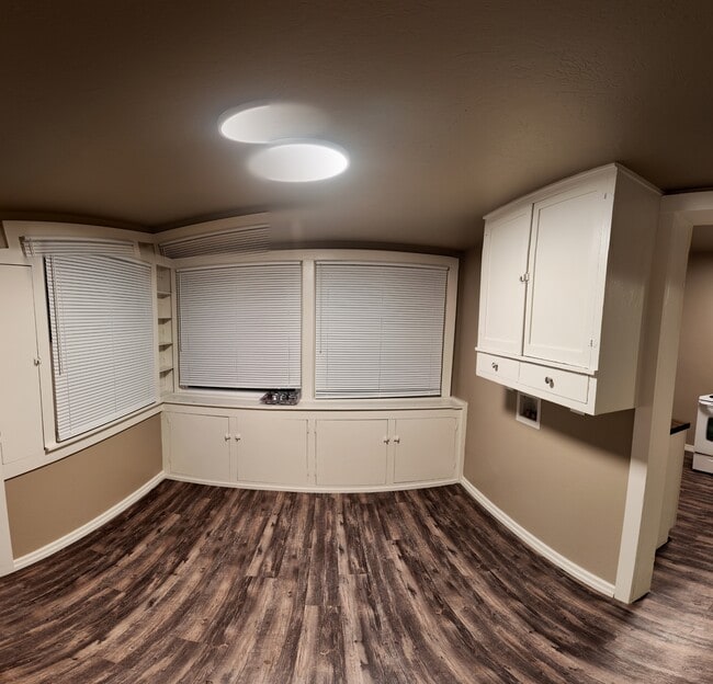 Photo - 108 N 4th St