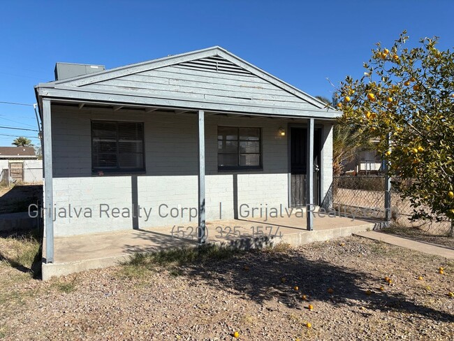 Photo - 2337 E Cochise Vista Apartment Unit 2337