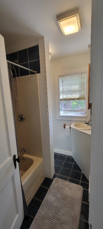 Photo - 361 Lakeside Ave Unidad 2