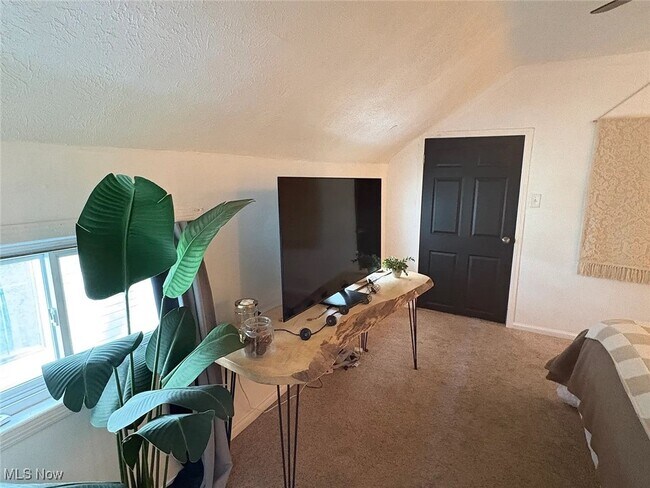 Photo - 3915 John Ave