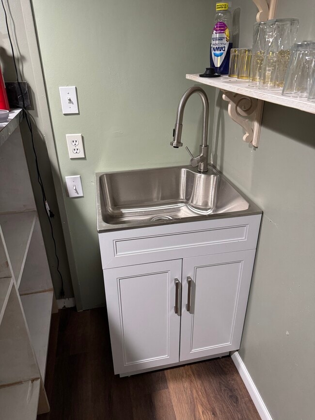 Photo - 3360 Edgewood St Unit Lower