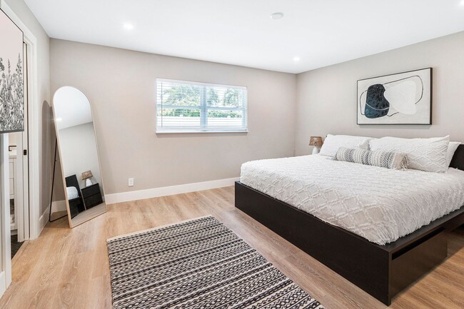 Photo - 2798 NE 2nd Ave