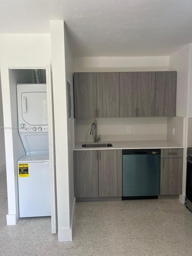 Photo - 43 Glen Royal Pkwy Unit 6