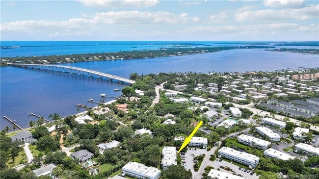 Building Photo - 2929 SE Ocean Blvd Unit 104-9
