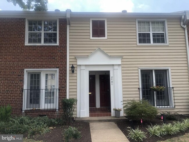Photo - 2707 S Walter Reed Dr