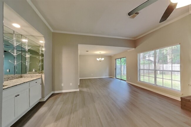 Photo - 64 Hickory Oak Dr