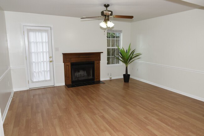 Photo - 2110 Gary St