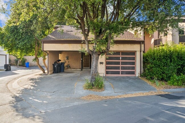 Charming 2BR House in Fremont - Charming 2BR House in Fremont