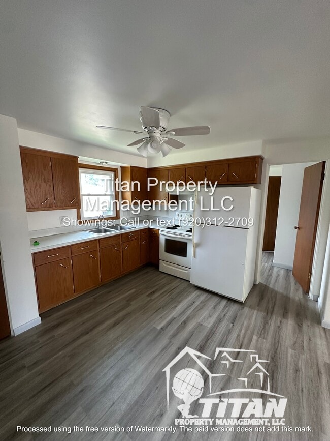 Photo - 1421 W 4th St