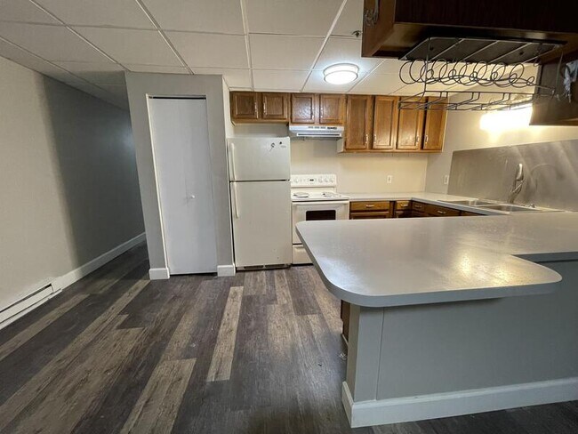 Photo - 69 Broadway Unit Apt B