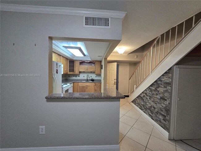 Photo - 9371 Fontainebleau Blvd Unidad I226