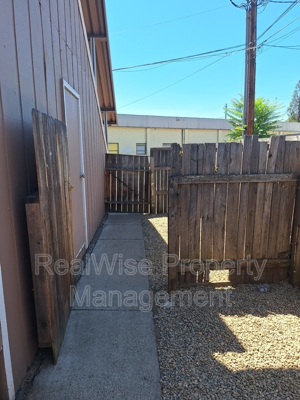 Photo - 302 Edwards St Unit 1