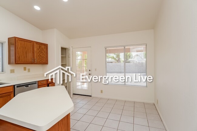 Photo - 10241 W Windsor Blvd