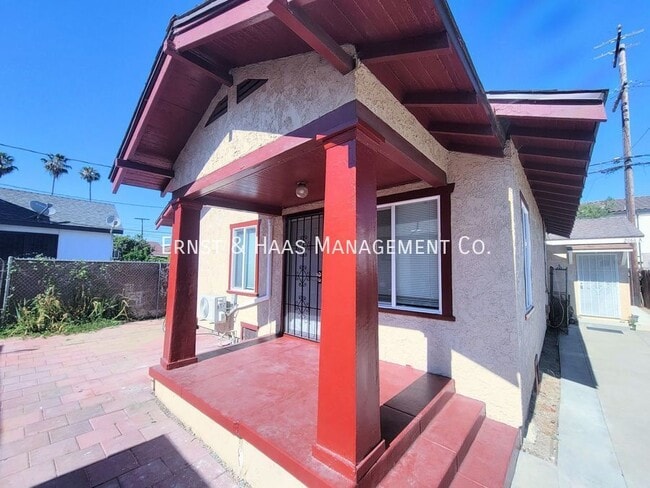 Photo - 2068 Linden Ave House