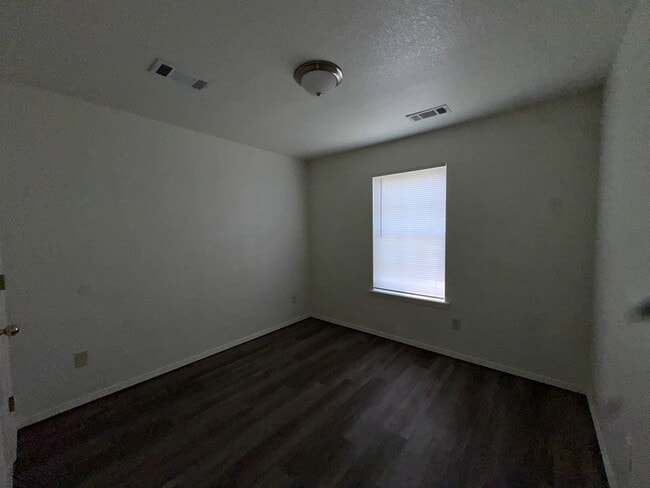 Photo - 128 Lanita Cir