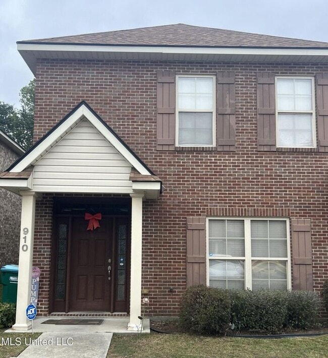 Building Photo - 910 Jefferson Dr Rental