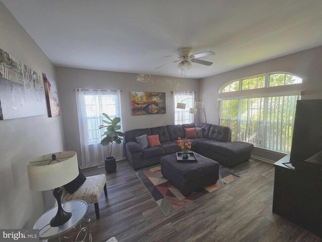 Photo - 138 Persimmon St