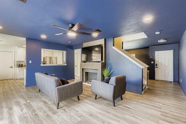 Photo - 1202 Hughmont Dr