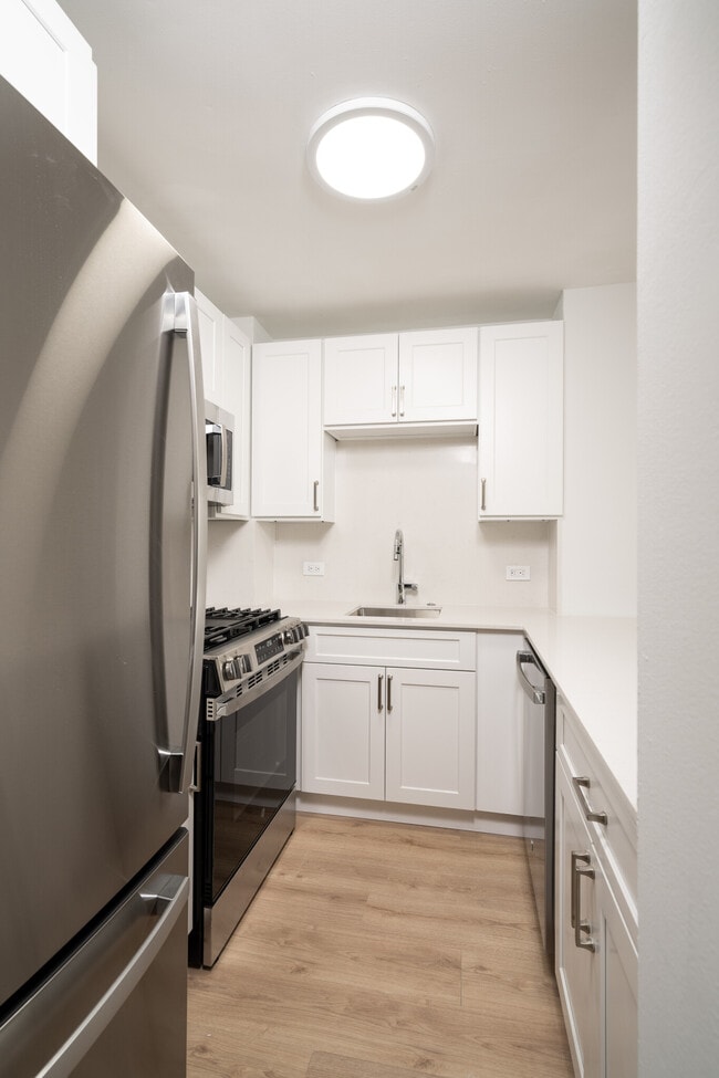 Building Photo - 1422 Columbia Rd Rental
