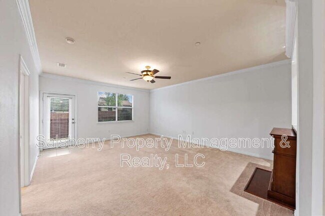 Photo - 252 Heritage Hill Dr