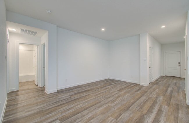 Photo - 1011 Perezia Ct