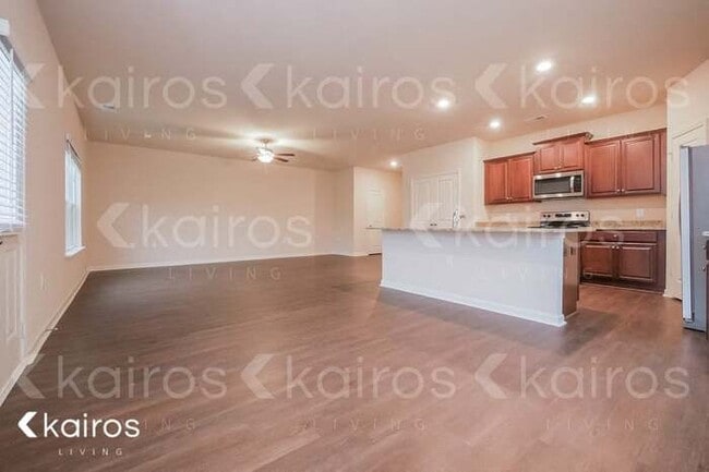 Photo - 1037 Pilgrim Ln