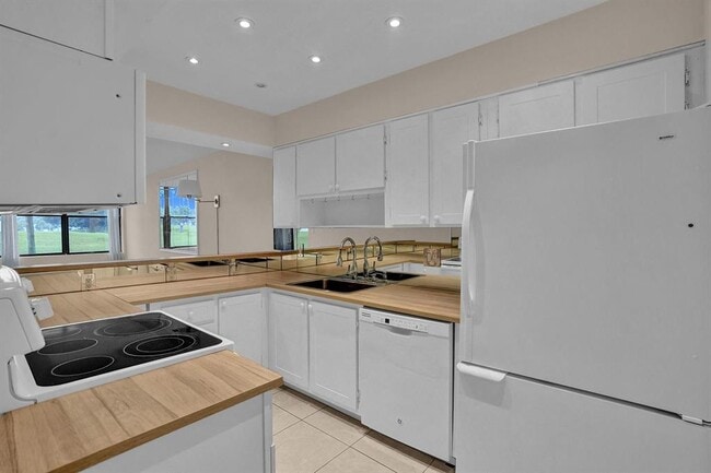 Photo - 16300 Golf Club Rd Unit 109