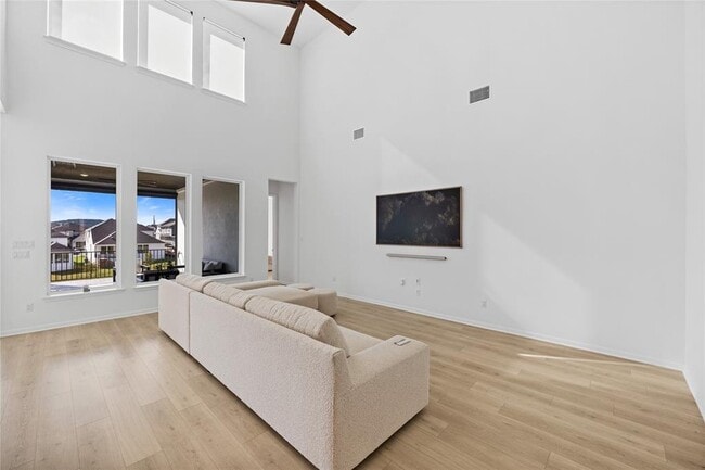 Photo - 1953 Varese Path