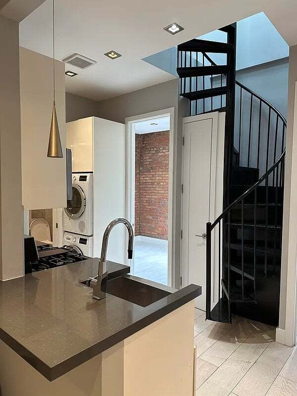 111 E 119th St Unit 5C
